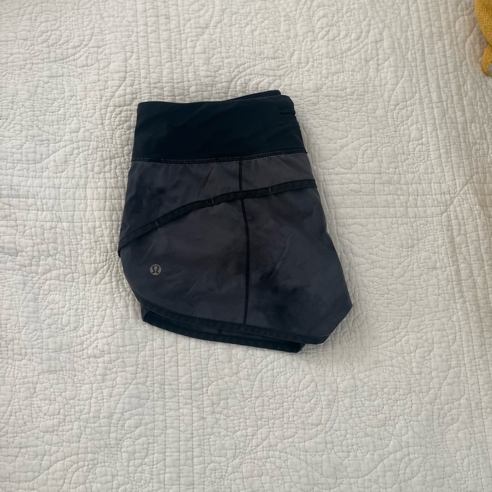 lululemon Speed Up Short - Low rise 2.5”. Black/Grey tie dye. Size 6. - Picture 3 of 3